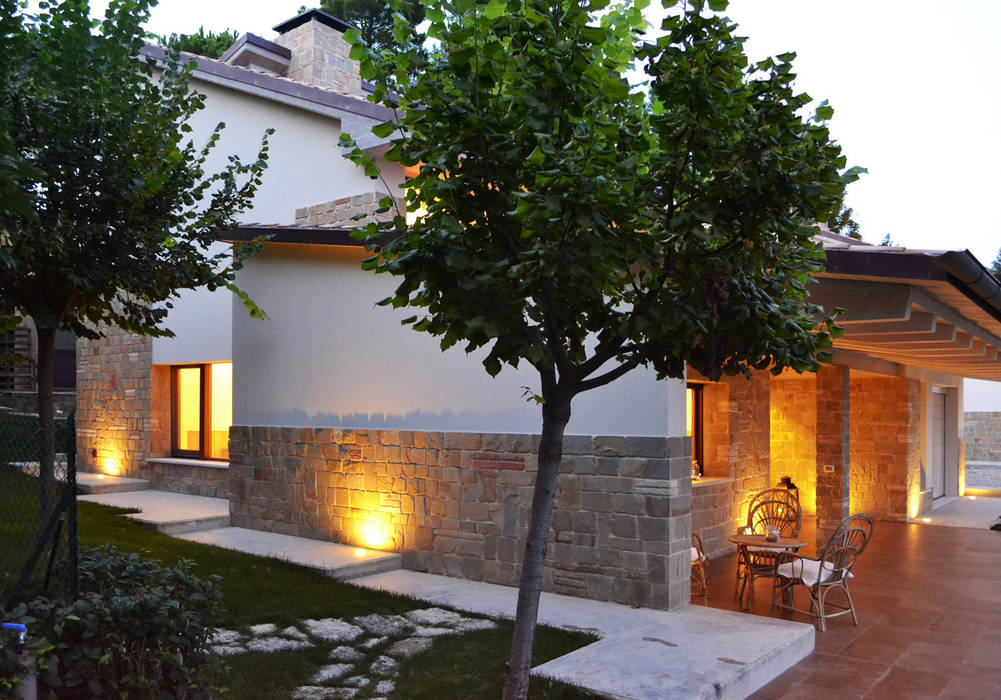Casa Perlini, matteo avaltroni matteo avaltroni Balcone, Veranda & Terrazza in stile moderno