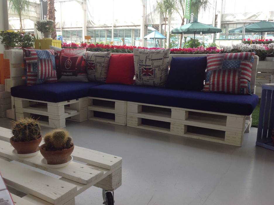 Arredo pallet, interiordave interiordave Eclectic style balcony, veranda & terrace Accessories & decoration