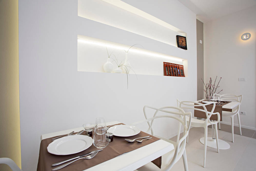 Room&Breakfast Borgo Leoni 18, Bcubo Architetti Bcubo Architetti Commercial spaces Hotels