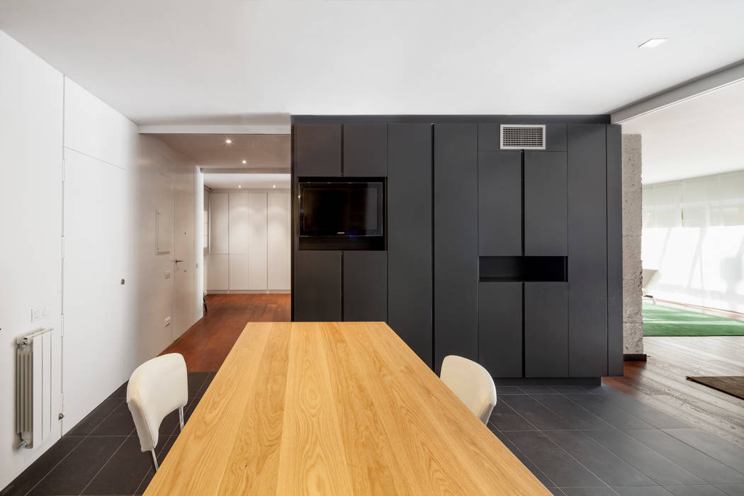 HOUSE FOR A SINGER AND HIS FAMILY, Alex Gasca, architects. Alex Gasca, architects. Minimalist house