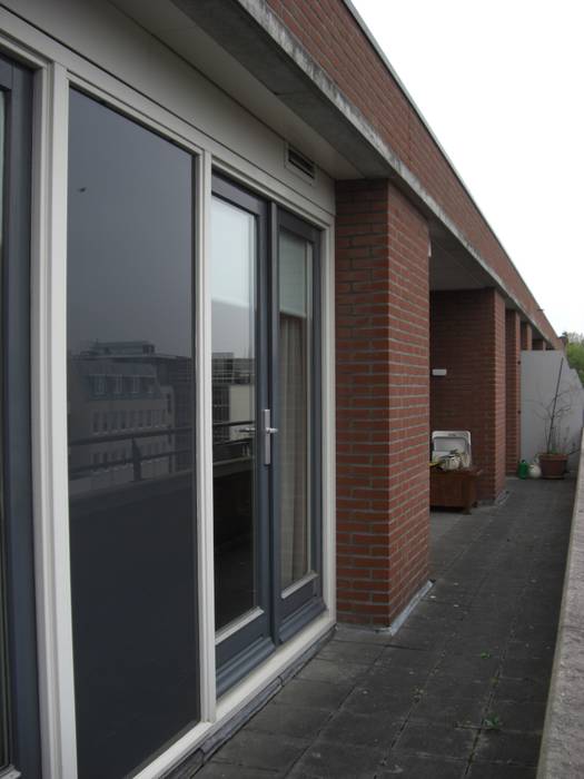 oude situatie: modern door House of Green, Modern