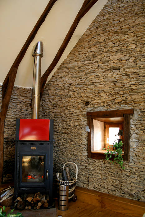 Barn in Chenailler Mascheix, France , Capra Architects Capra Architects Rustic style walls & floors