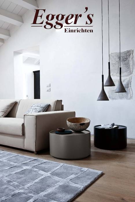 homify Klassische Wohnzimmer Möbel,Produkt,Kompfort,Holz,Couch,Textil,Gebäude,Bodenbelag,Innenarchitektur,Wohnzimmer