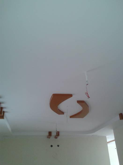 False Ceiling at 8 Streaks Interiors, Eight Streaks Interiors Eight Streaks Interiors Salones modernos