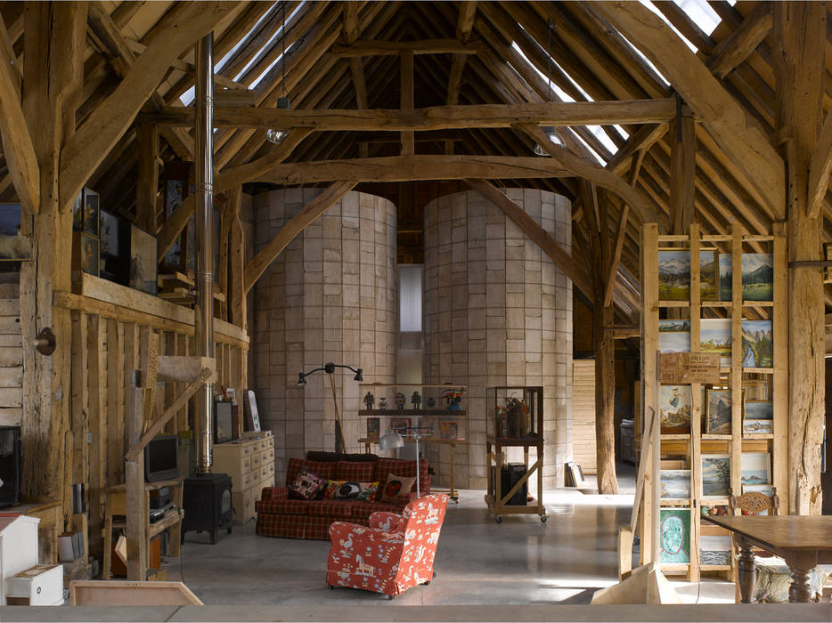 Feering Bury Farm Barn , Hudson Architects Hudson Architects Eklektyczny salon