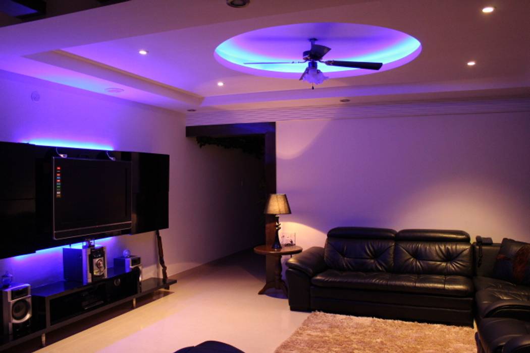 Classy Home In Upmarket bangalore, Architecture Interior Co. Pvt. Ltd Architecture Interior Co. Pvt. Ltd Modern living room