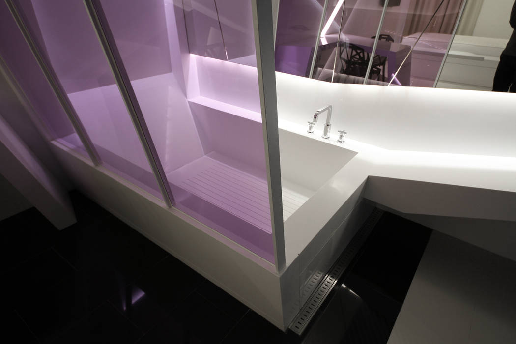 Pure Crystal, Seungmo Lim Seungmo Lim Baños de estilo moderno Bañeras y duchas