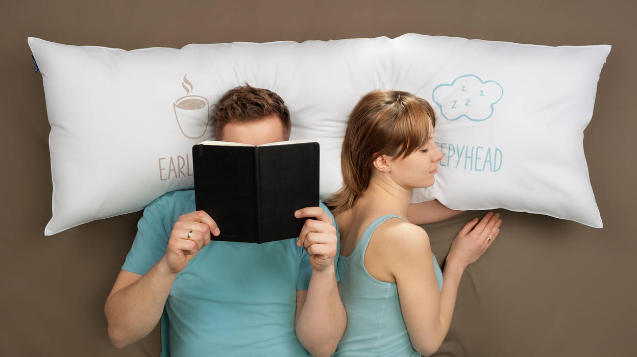 One Pillow "Sleepyhead Early Bird" Mr&Mrs Sleep Minimalistyczna sypialnia Akcesoria i dekoracje