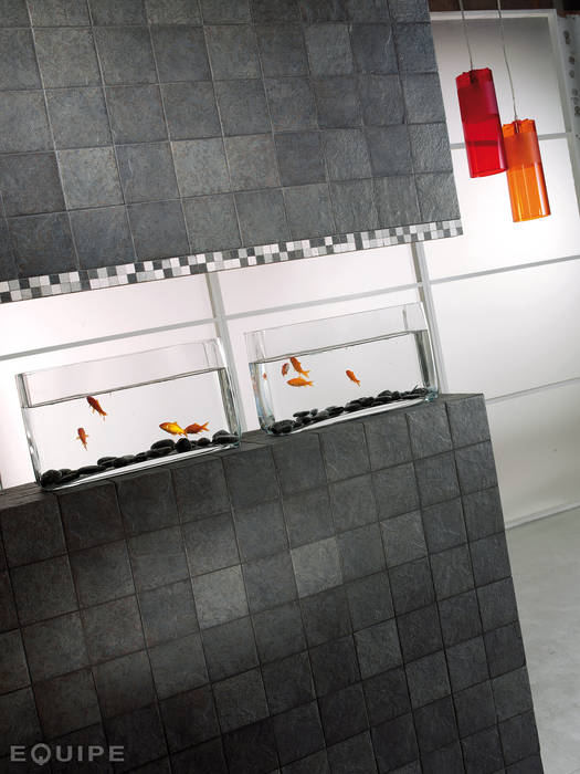 Mica Mosaic 10 Negro homify Baños de estilo moderno