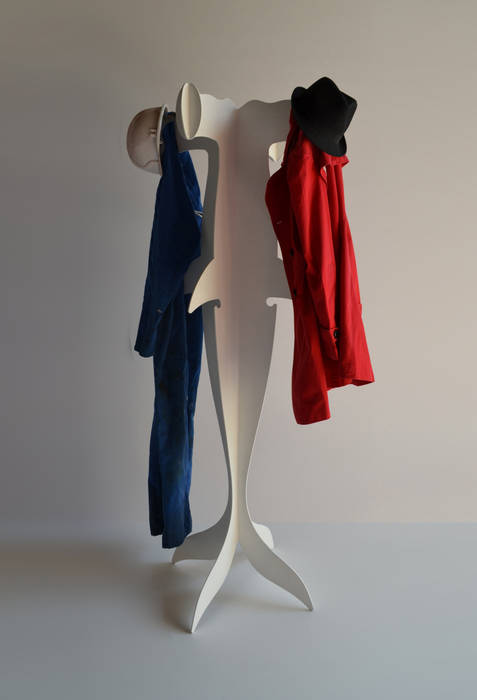 Requin-Manteau, DIFFERENT AND DIFFERENT DIFFERENT AND DIFFERENT Koridor & Tangga Gaya Eklektik Clothes hooks & stands