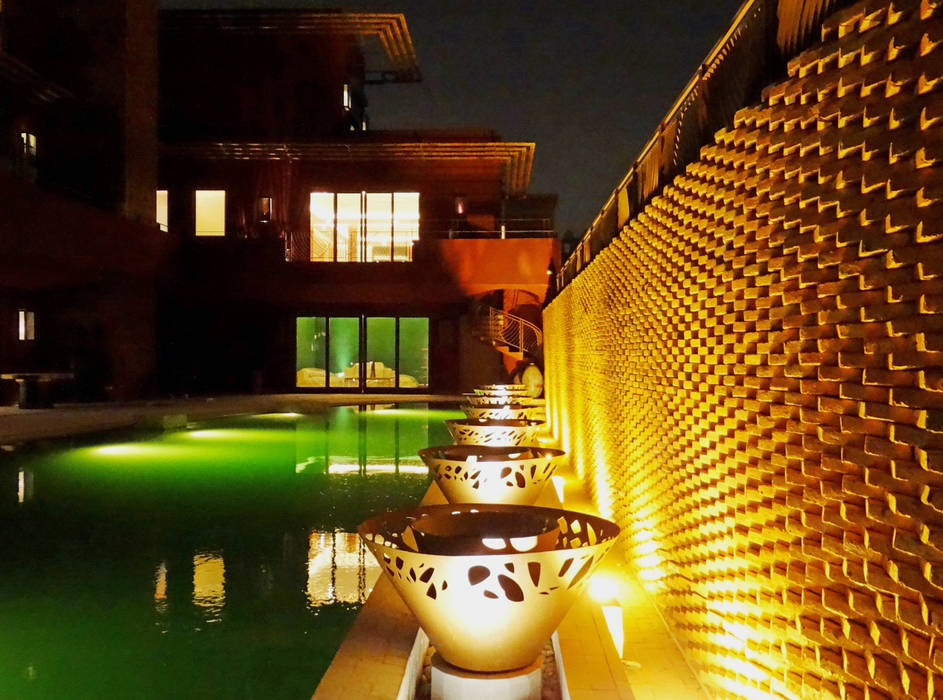 Riyadh House, arqflores / architect arqflores / architect Piscina moderna