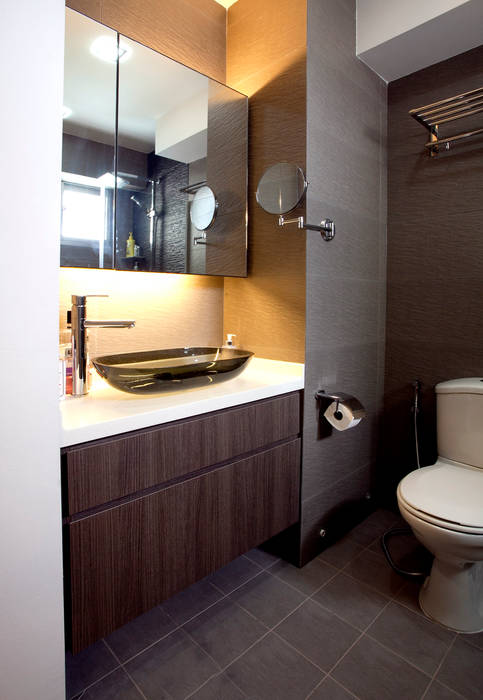 homify Modern bathroom