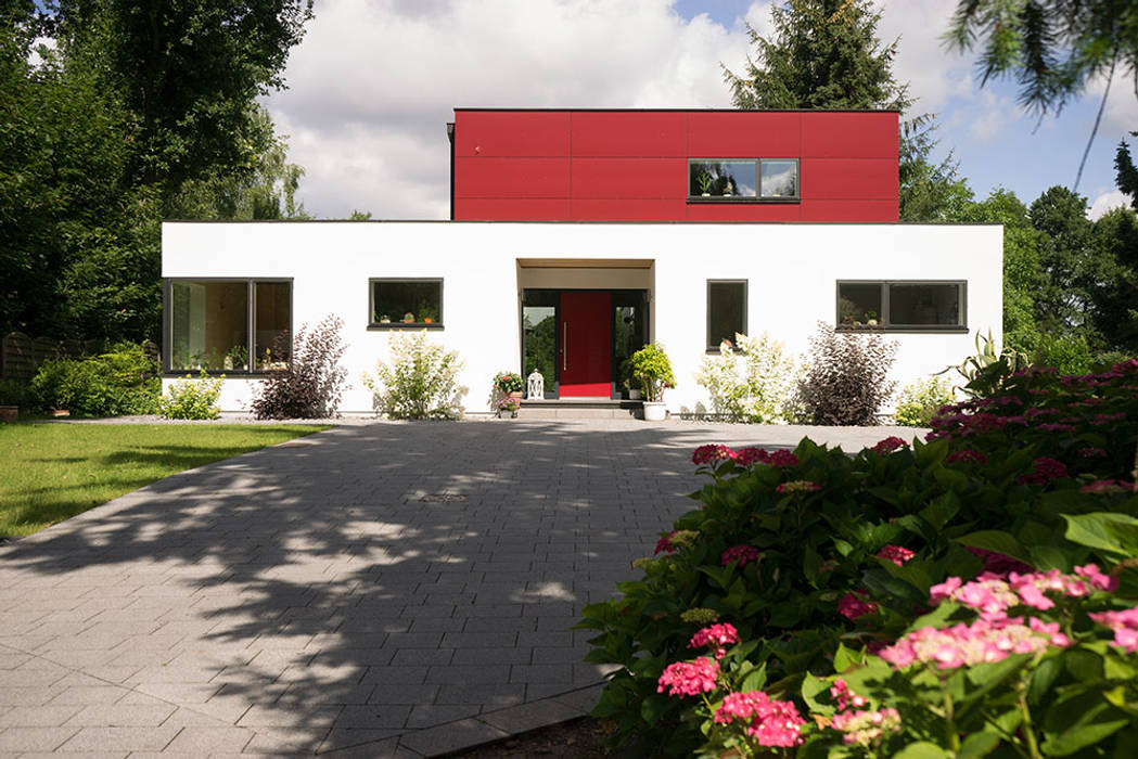 „MAX-Haus Design S“, MAX-Haus GmbH MAX-Haus GmbH Nowoczesne domy