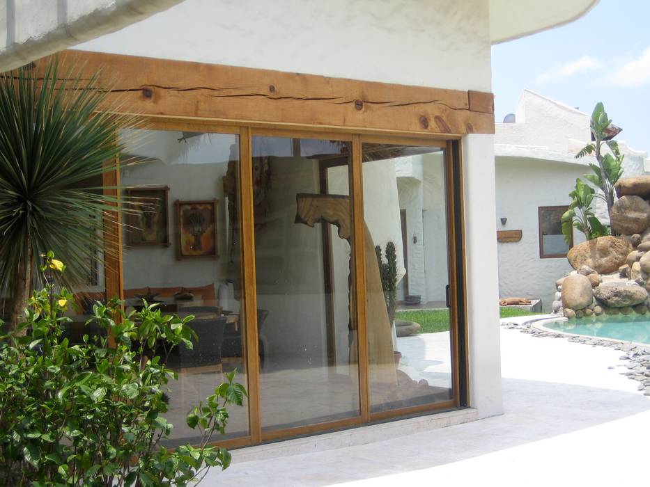 Ambientes Tropicales, Multivi Multivi Tropical style windows & doors