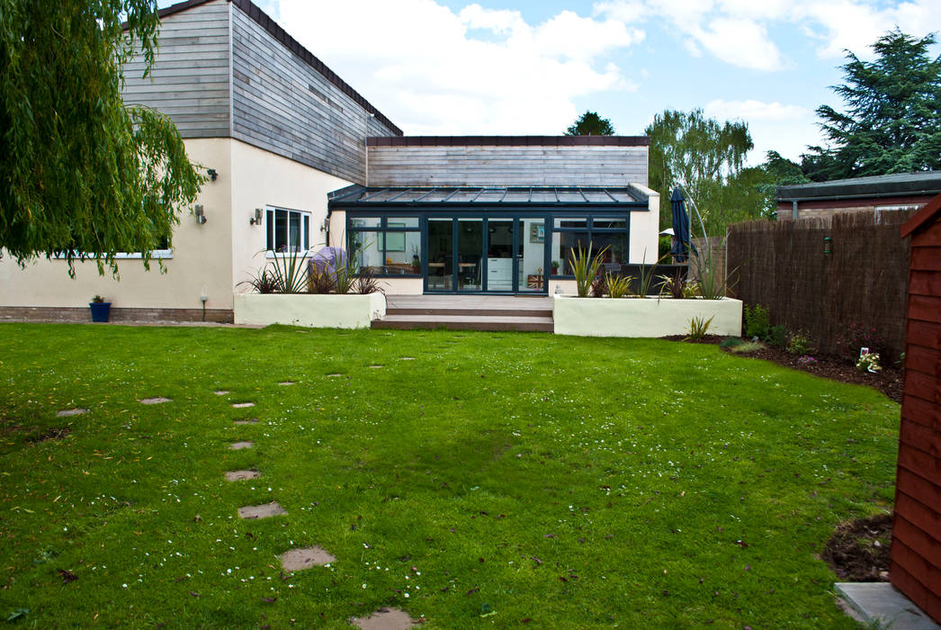 Yellow Balau Hardwood Deck, Chester, Native Landscape Design Native Landscape Design Modern garden