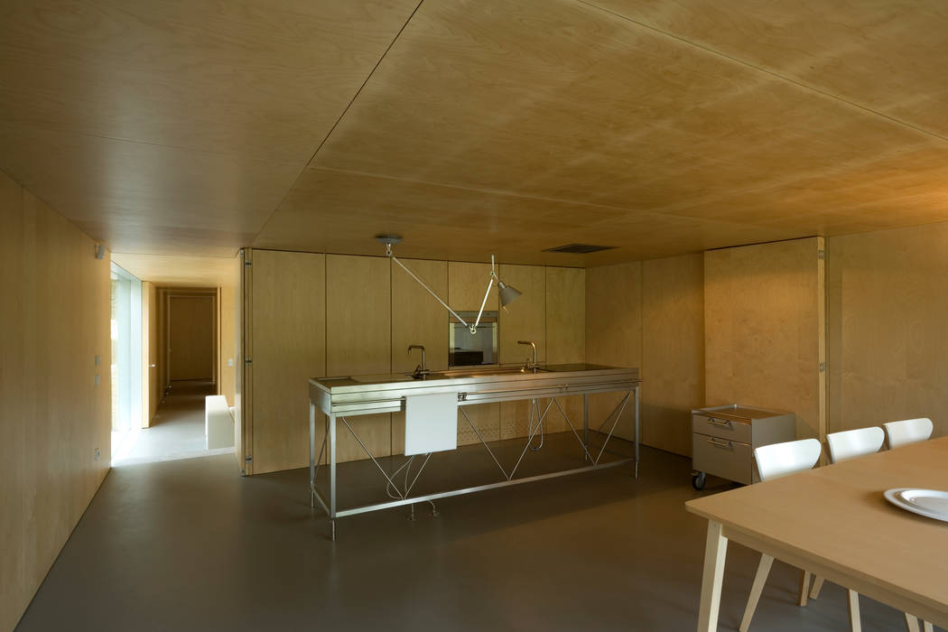 Casa no Gerês, CORREIA/RAGAZZI ARQUITECTOS CORREIA/RAGAZZI ARQUITECTOS Modern Living Room