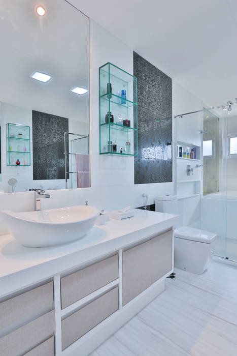 Banheiro do casal Rita Albuquerque Arquitetura e Interiores Casas de banho modernas