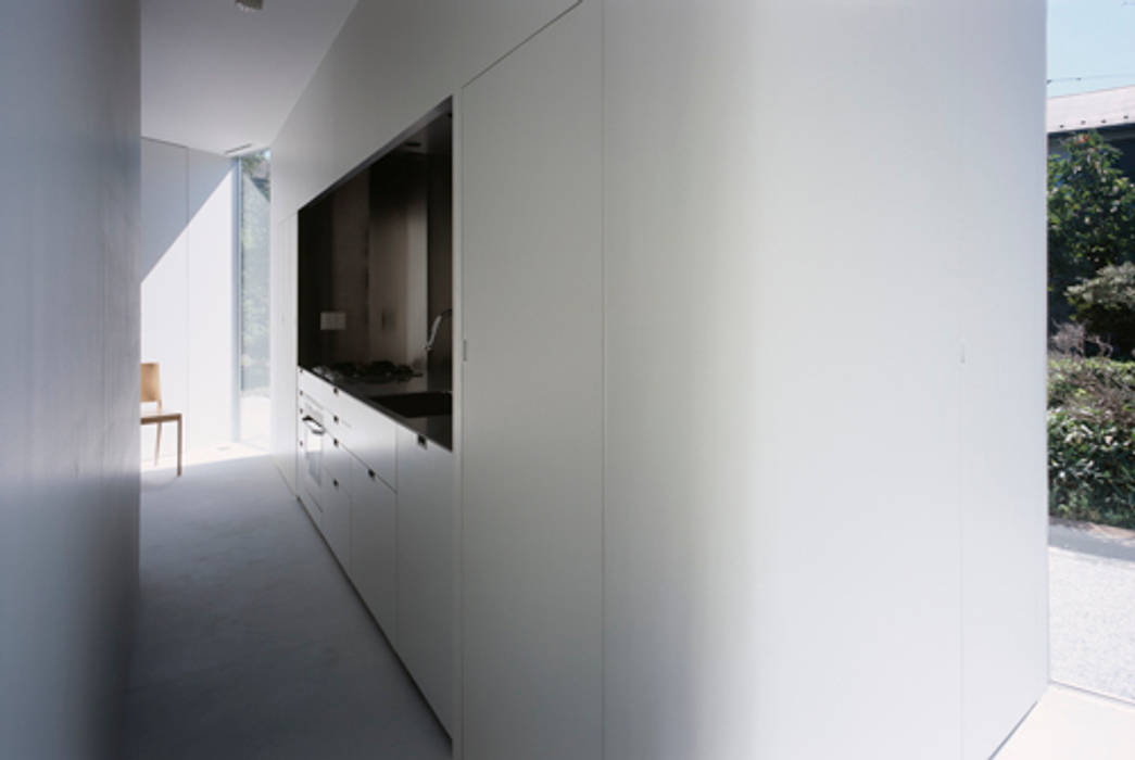 House in Komae, Makoto Yamaguchi Design Makoto Yamaguchi Design モダンデザインの リビング