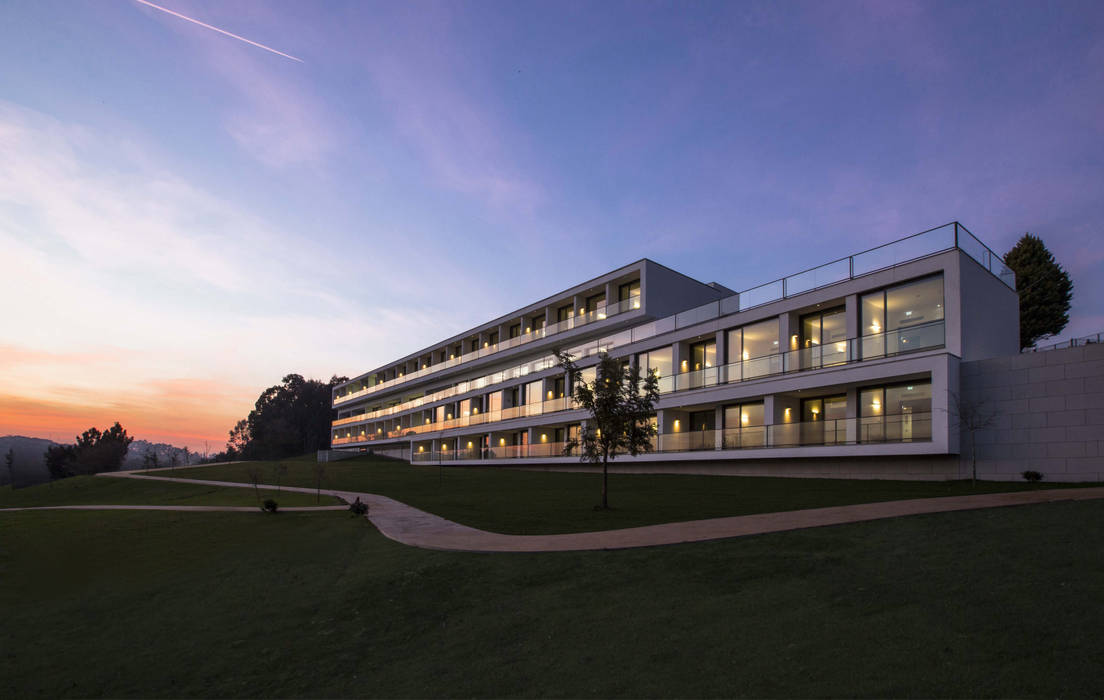 Eldery Residential Building, Atelier d'Arquitetura Lopes da Costa Atelier d'Arquitetura Lopes da Costa Maisons modernes