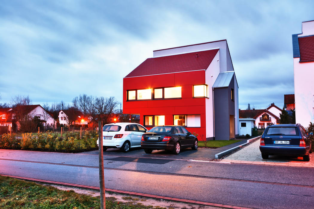 Single Family House in Heppenheim, Germany, Helwig Haus und Raum Planungs GmbH Helwig Haus und Raum Planungs GmbH Casas modernas