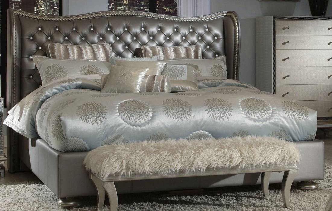 Queen Upholstered Bed metallic ALARUS INTERIORS Klassische Schlafzimmer Betten und Kopfteile