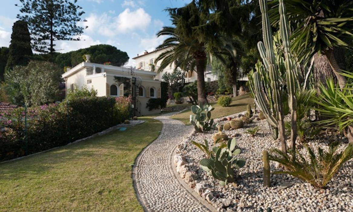 Villa Libera (Liguria Ponente), studiodonizelli studiodonizelli Giardino moderno