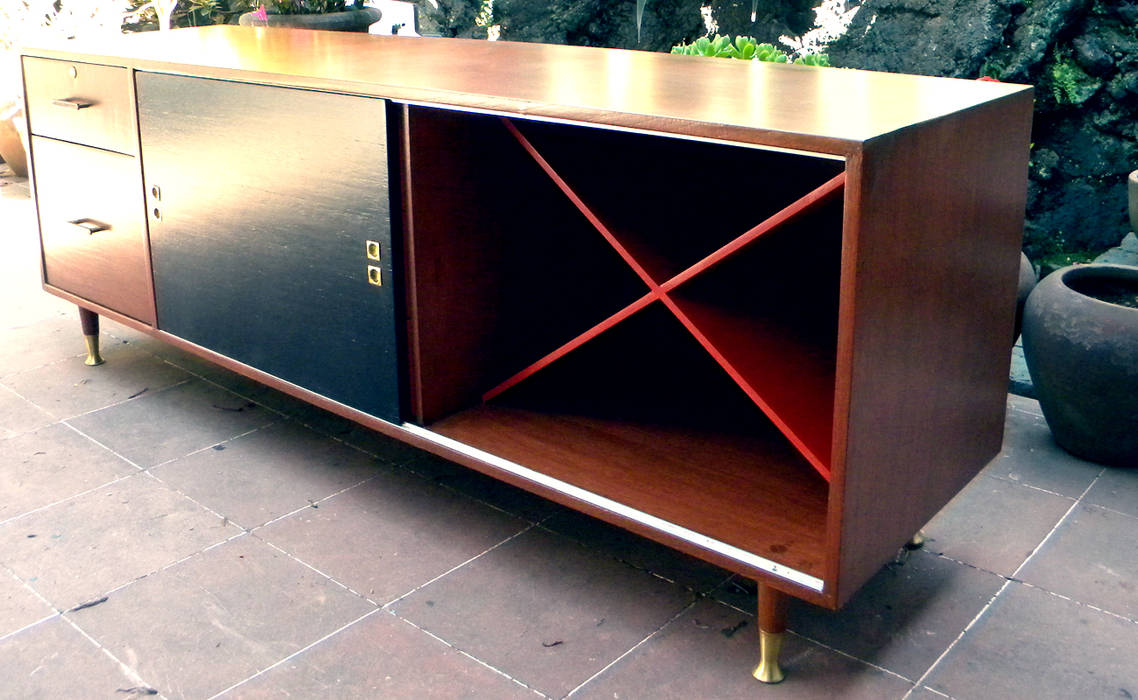 CREDENZA VERSÁTIL 60'S TRAMA Casas modernas Accesorios y decoración