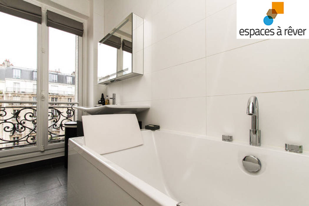 Appartement haussmanien chic - 75005, Espaces à Rêver Espaces à Rêver Modern Banyo