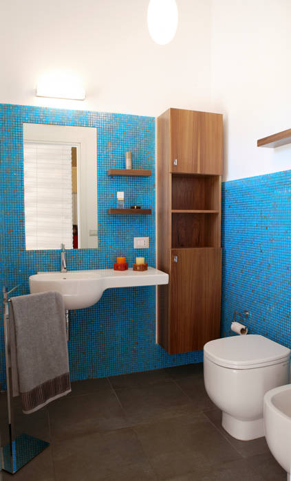 Luce e accoglienza, marco olivo marco olivo Modern Bathroom