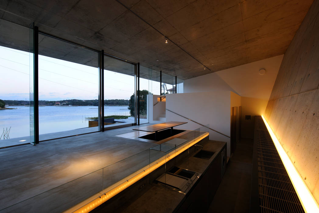 Beach House i, 山森隆司建築設計事務所 / Yamamori Architect & Associates 山森隆司建築設計事務所 / Yamamori Architect & Associates Built-in kitchens Concrete