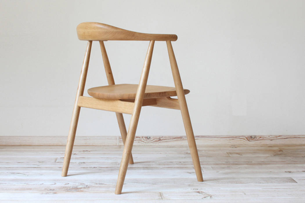 Yule chair, TOMOYUKI MATSUOKA DESIGN TOMOYUKI MATSUOKA DESIGN 北欧デザインの ダイニング 椅子＆ベンチ