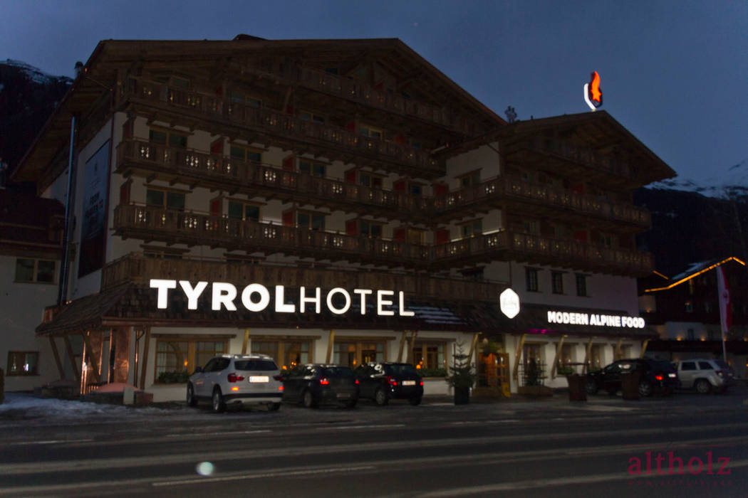 Tyrolhotel – St. Anton am Arlberg, altholz, Baumgartner & Co GmbH altholz, Baumgartner & Co GmbH Treppe Treppen