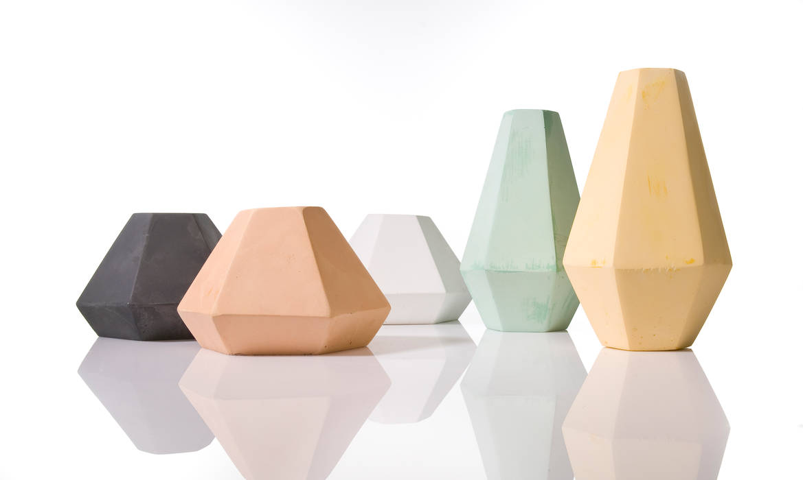 Korridor coloured concrete candleholder An Artful Life 모던스타일 주택 Accessories & decoration