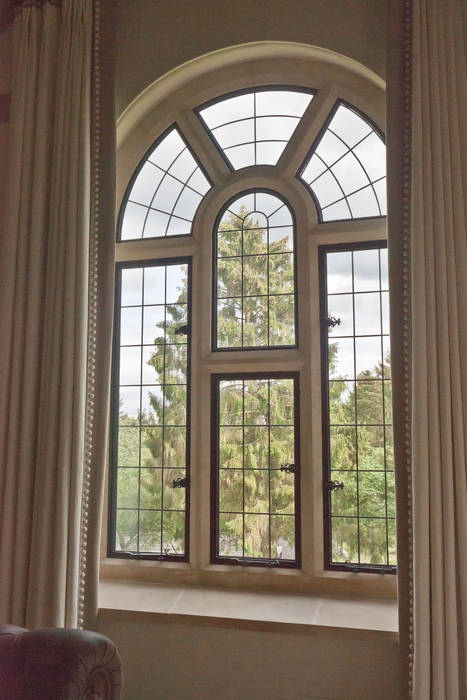 Arched Advanced Bronze Casements homify Classic windows & doors Metal Windows
