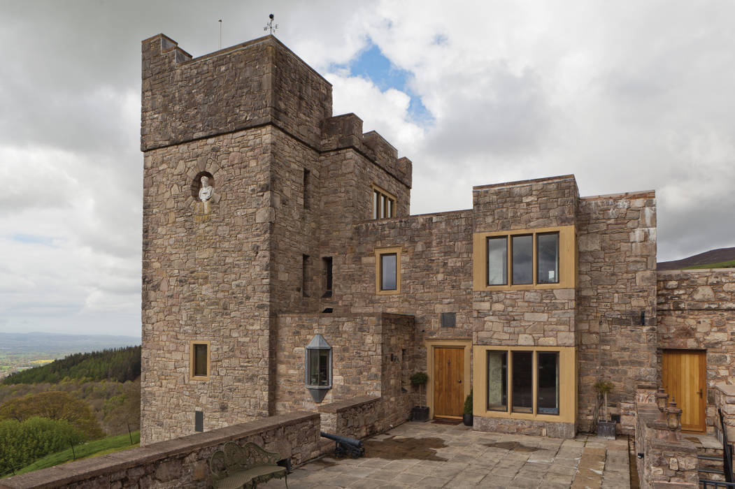 New Build with Heritage Bronze Casements homify Portes Métal Portes