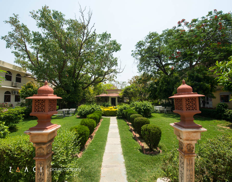 Bissau Palace, Zaaci Picture Company Zaaci Picture Company Commercial spaces