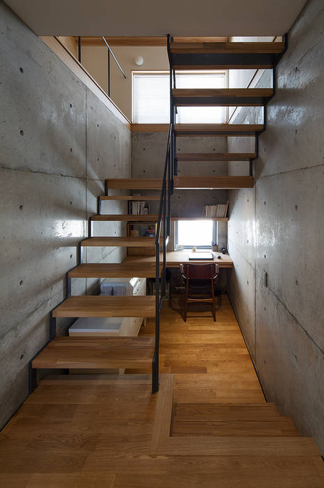 三角屋根の家, 林建築設計室 林建築設計室 Rumah: Ide desain interior, inspirasi & gambar