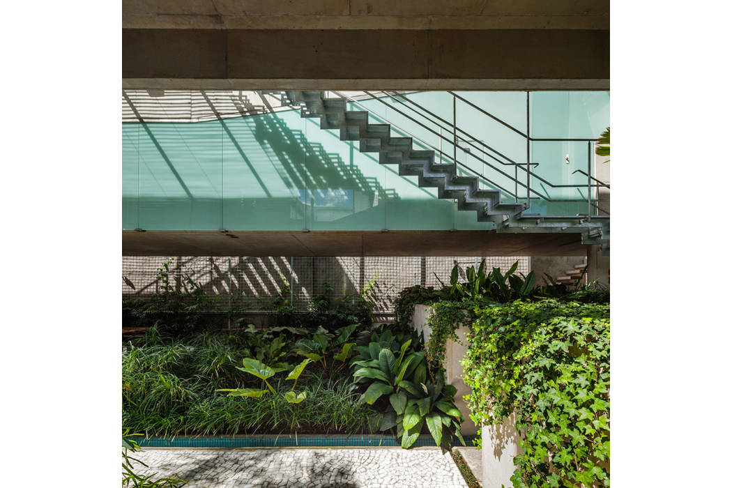 CASA DE FIM DE SEMANA EM SÃO PAULO, spbr arquitetos spbr arquitetos Casas