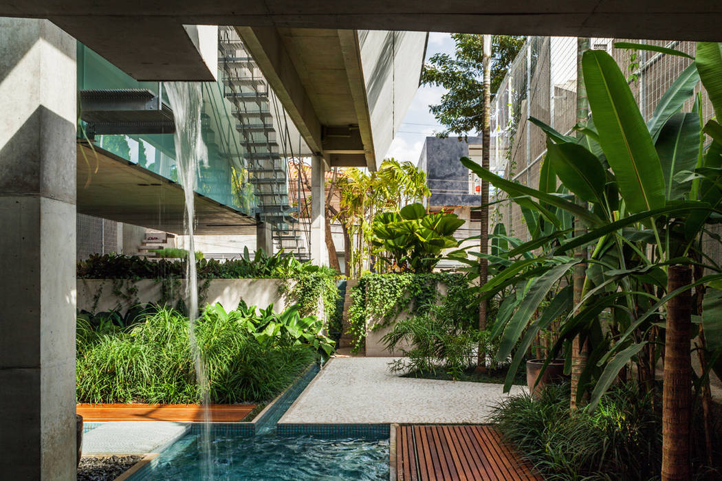 CASA DE FIM DE SEMANA EM SÃO PAULO, spbr arquitetos spbr arquitetos Häuser