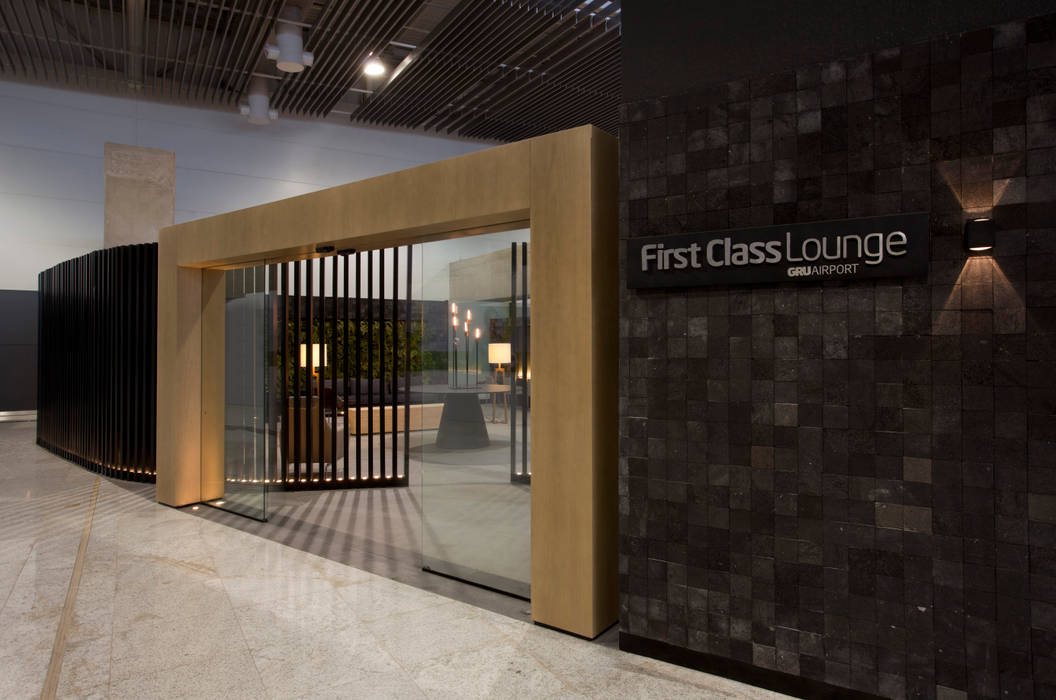 GRU First Class/Executive Lounge, Leticia Nobell Arquitetos Leticia Nobell Arquitetos Espacios comerciales Aeropuertos