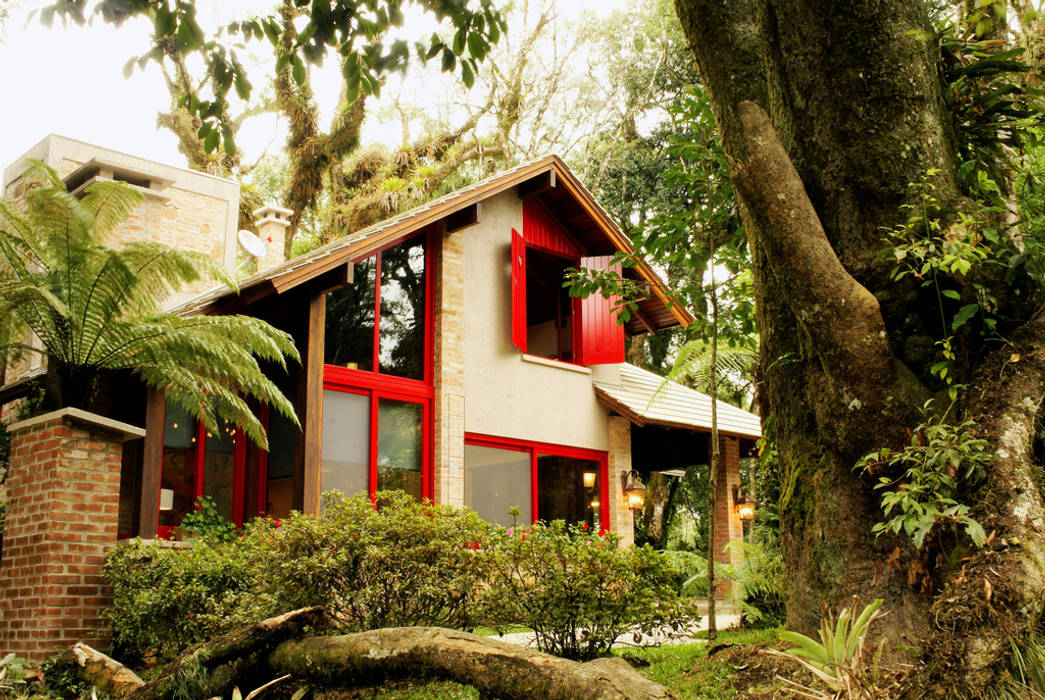 Casa na Serra: Gramado, Karin Moraes Karin Moraes Living room