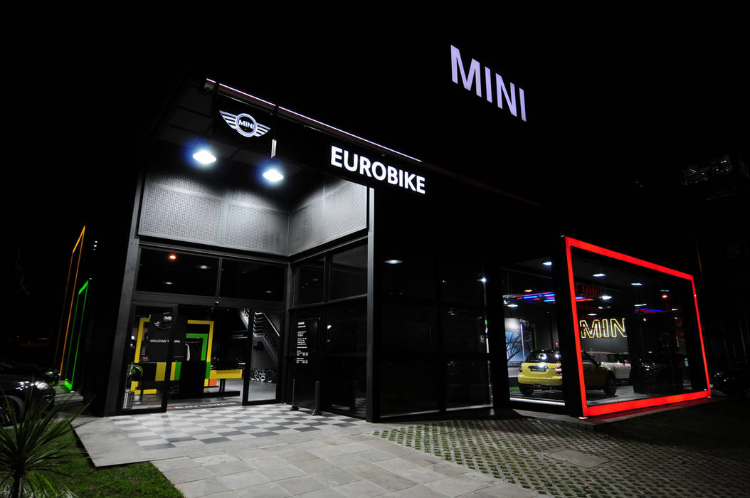 MINI Cooper Eurobike, RICARDOTRAMONTINA.ART RICARDOTRAMONTINA.ART Espaços comerciais