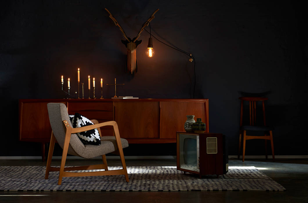 Einmaliger sessel 60er jahre: wohnzimmer von homify | homify Einmaliger sessel 60er jahre: wohnzimmer von homify | homify