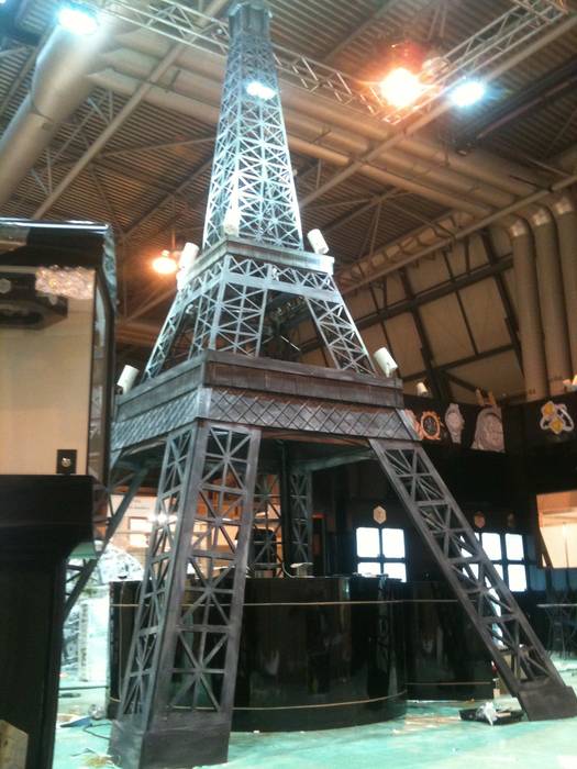 Eiffel Tower DesignRealisation Espacios comerciales Centros de exhibiciones