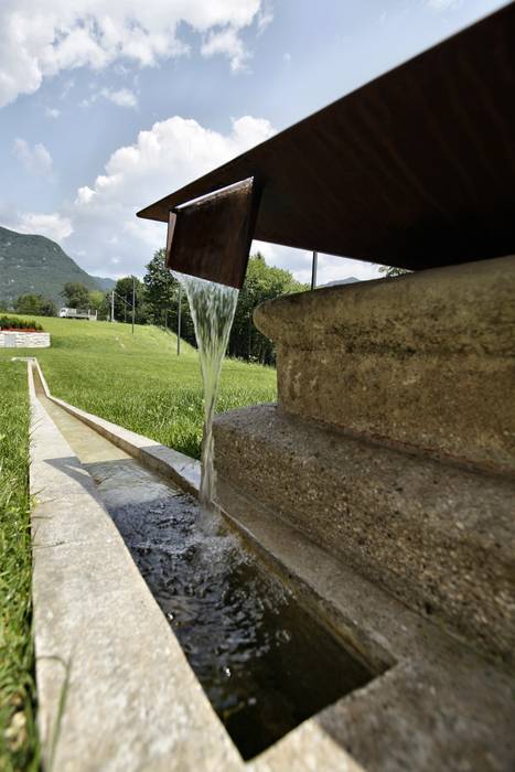 CASTELLO CECONI - ESTERNI, Elia Falaschi Fotografo Elia Falaschi Fotografo Jardines de estilo moderno Piscinas y tanques