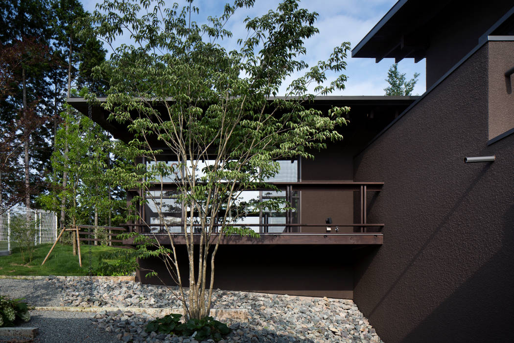 House in Sayo, 設計組織DNA 設計組織DNA モダンデザインの テラス