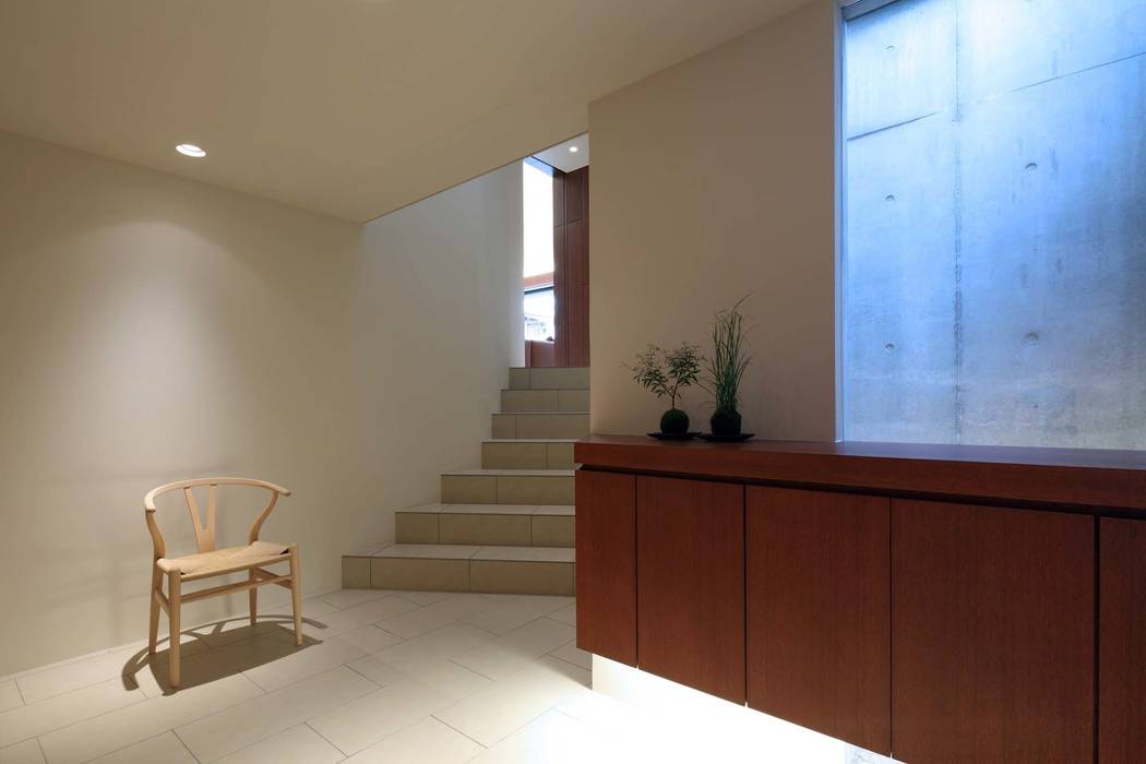 House in Fushimi, 設計組織DNA 設計組織DNA Koridor & Tangga Modern