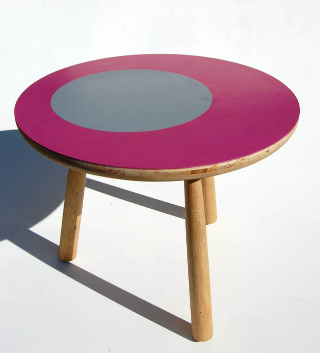 Larch coffee table with rubber veneered top David Arnold Design Вітальня Столики та лотки