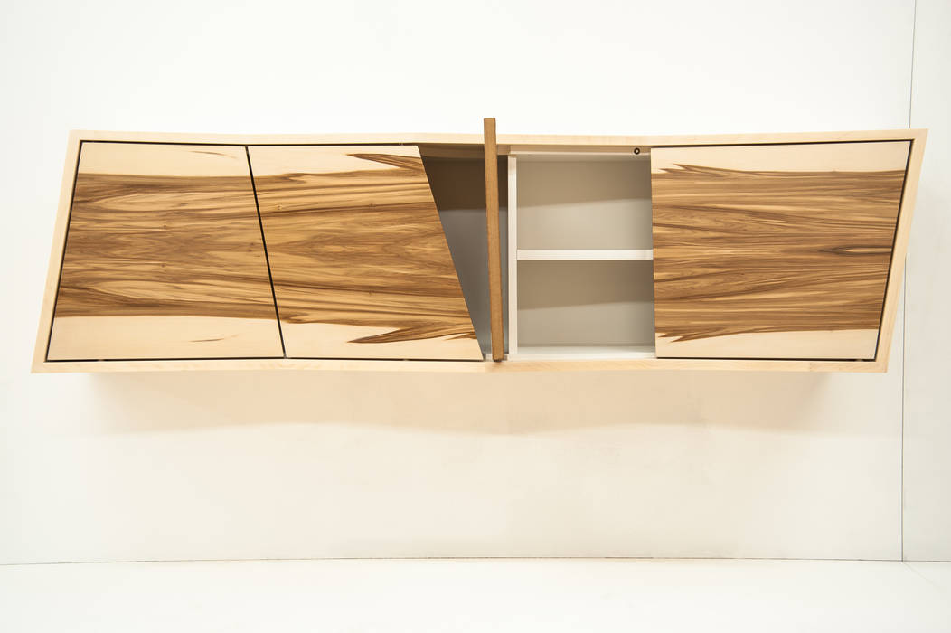 Aberration Arne Leucht Ruang keluarga: Ide desain interior, inspirasi & gambar Cupboards & sideboards