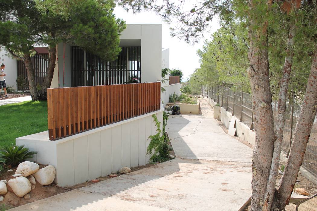 BYR_PARCELA_02 miguel cosín Casas de estilo mediterráneo